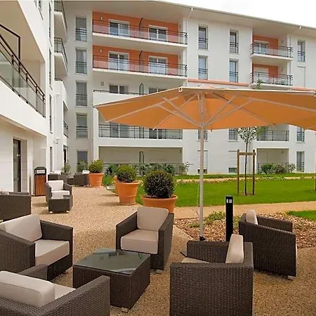 Aparthotel Domitys Les Sources De Gascogne 4*
